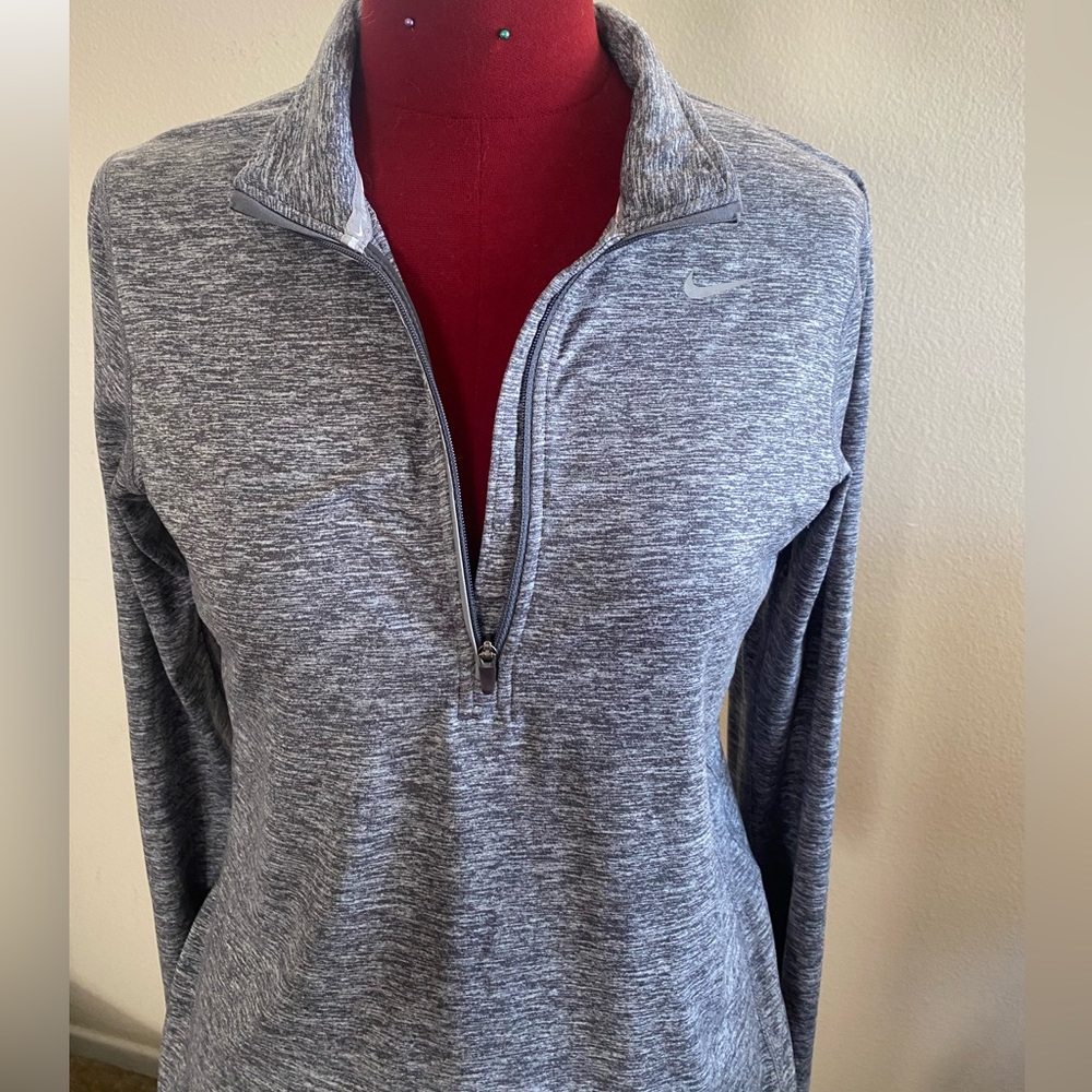 NIKE DRI-FIT Top